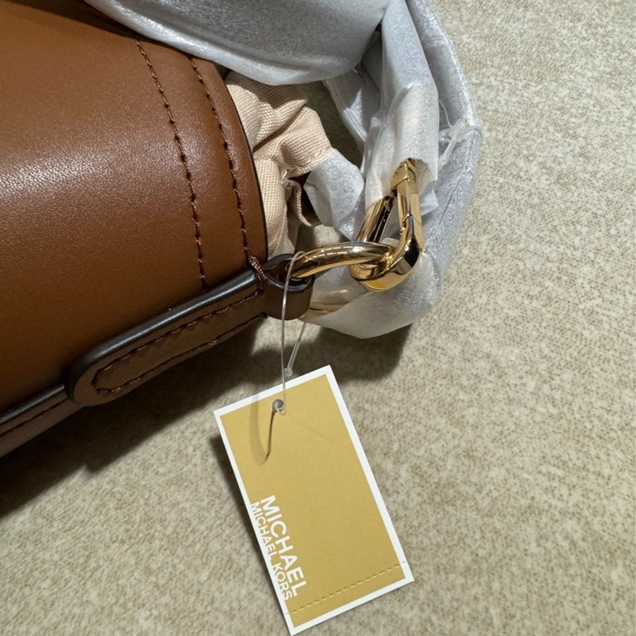 Michael Kors AIDY皮革拼接帆布縮口小款水桶包（咖啡色）-12