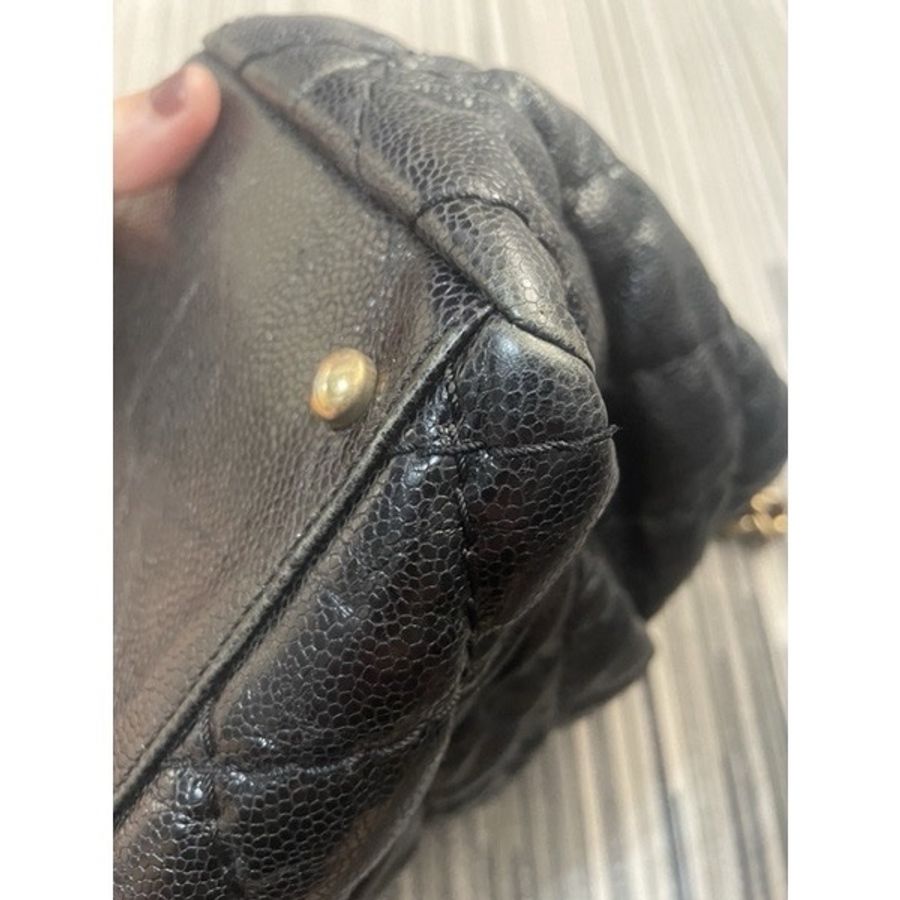 Chanel 魚子醬仿舊金色logo黑色拖特包-4