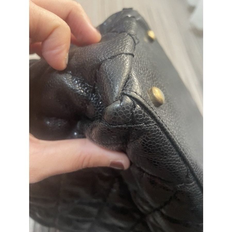 Chanel 魚子醬仿舊金色logo黑色拖特包-6