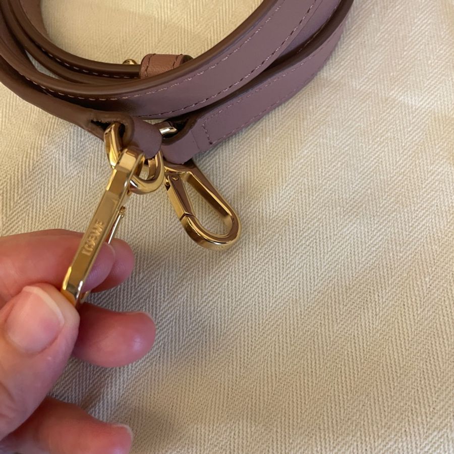 Loewe Amazon 23 豆沙粉色 全新-4