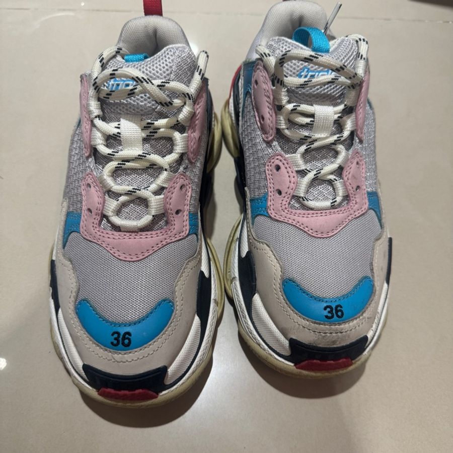 Balenciaga triple s老爹鞋36-0