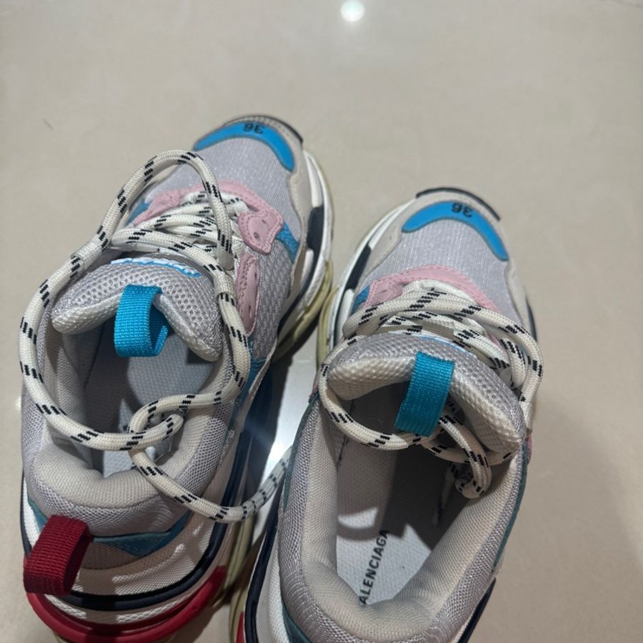 Balenciaga triple s老爹鞋36-7