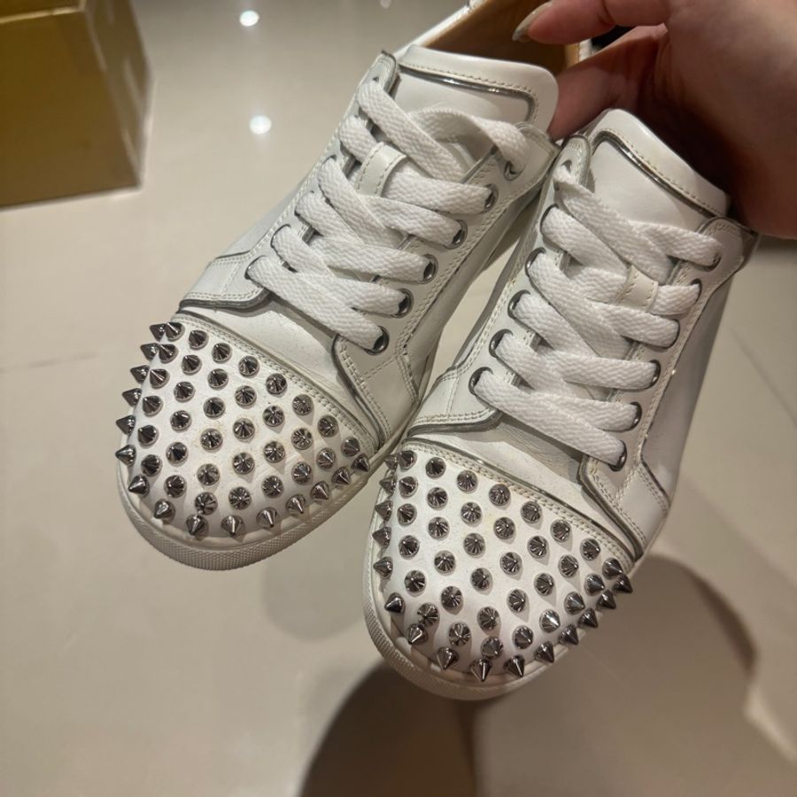 Christian louboutin 鉚釘鞋36-0