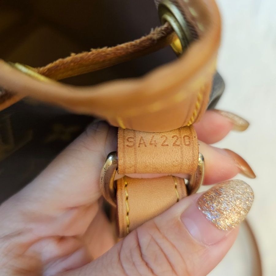 🎀👜曼蒂二手精品👜🎀Louis Vuitton LV M40817 NOE BB 水桶包 老花抽繩水桶包 斜挎包 單肩包-27