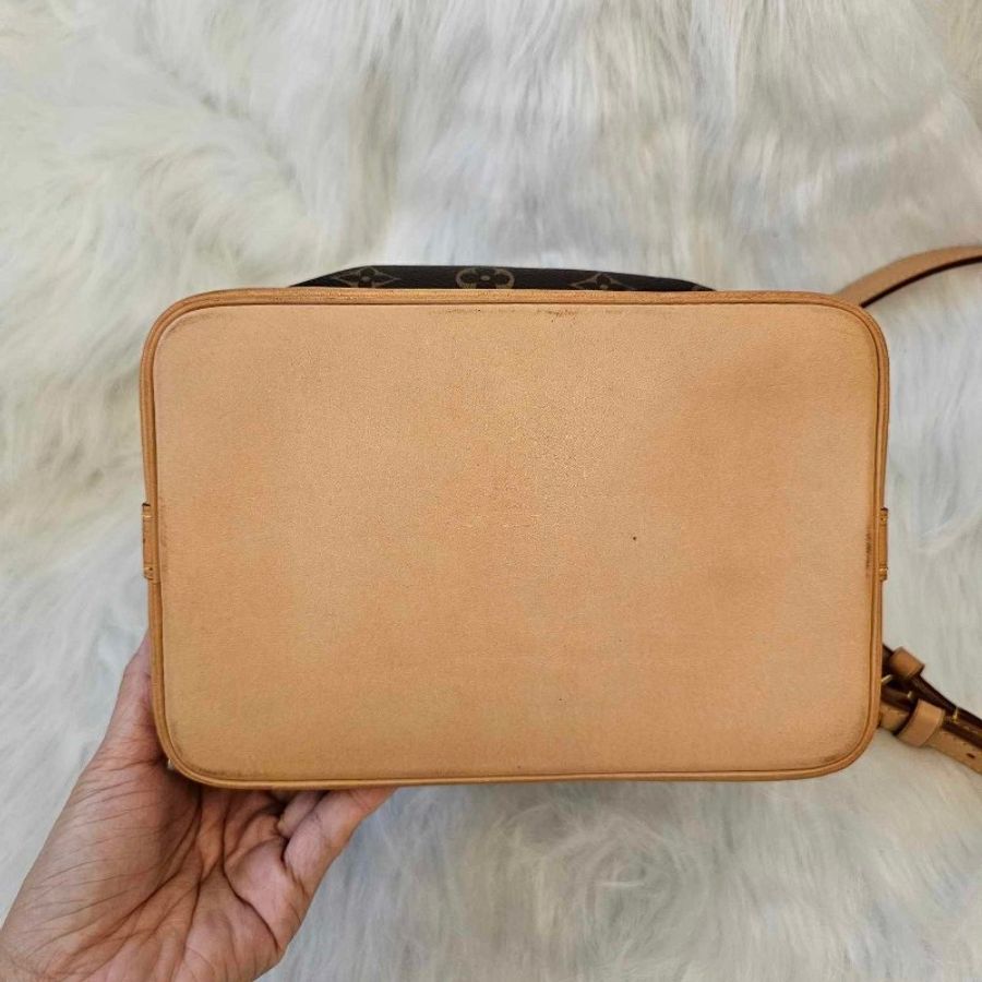 🎀👜曼蒂二手精品👜🎀Louis Vuitton LV M40817 NOE BB 水桶包 老花抽繩水桶包 斜挎包 單肩包-17