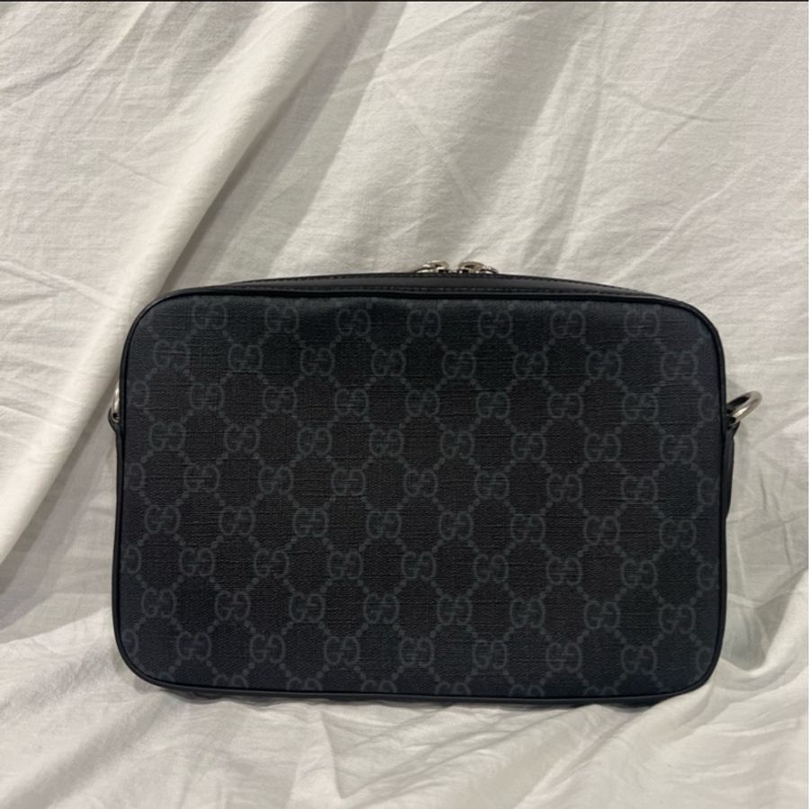 全新Gucci INTERLOCKING G斜背包 男包 手拿包-2