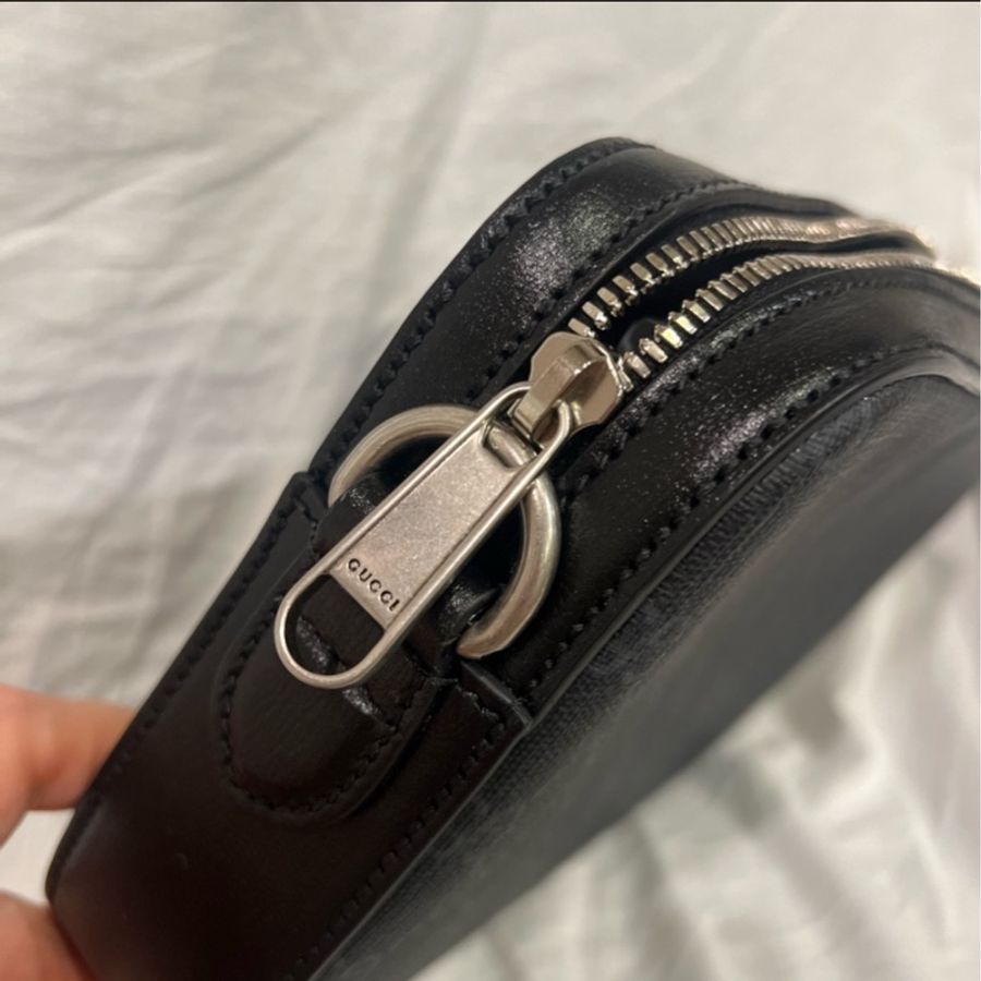 全新Gucci INTERLOCKING G斜背包 男包 手拿包-5