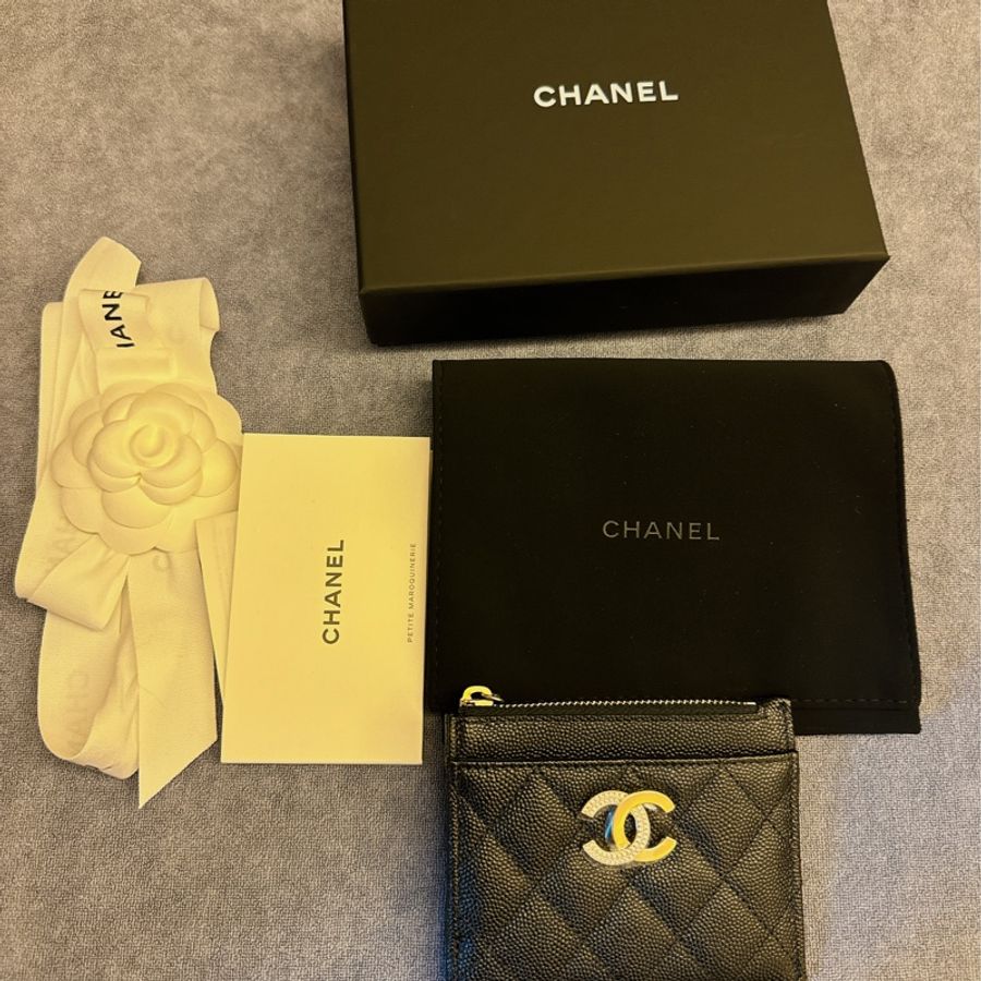 CHANEL 24B 鑽扣卡包/皮夾-0