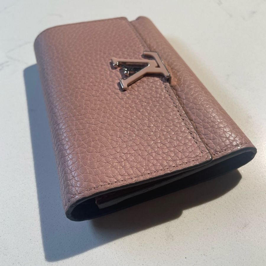 Louis Vuitton Capucines 小型錢包-2
