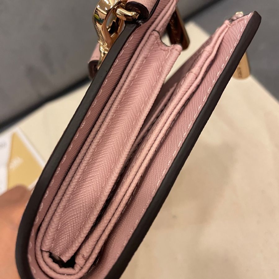 (全新品)MK 櫻花粉多功能 防刮牛皮 對折釦式手掛 皮夾/中長夾/手機包/手拿包-6