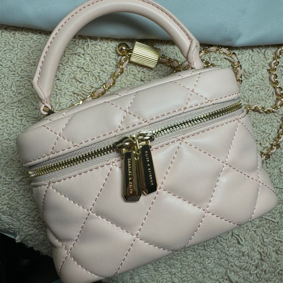 CHARLES & KEITH 小CK 特別色 粉色 珠寶盒 手提包 斜背包-5