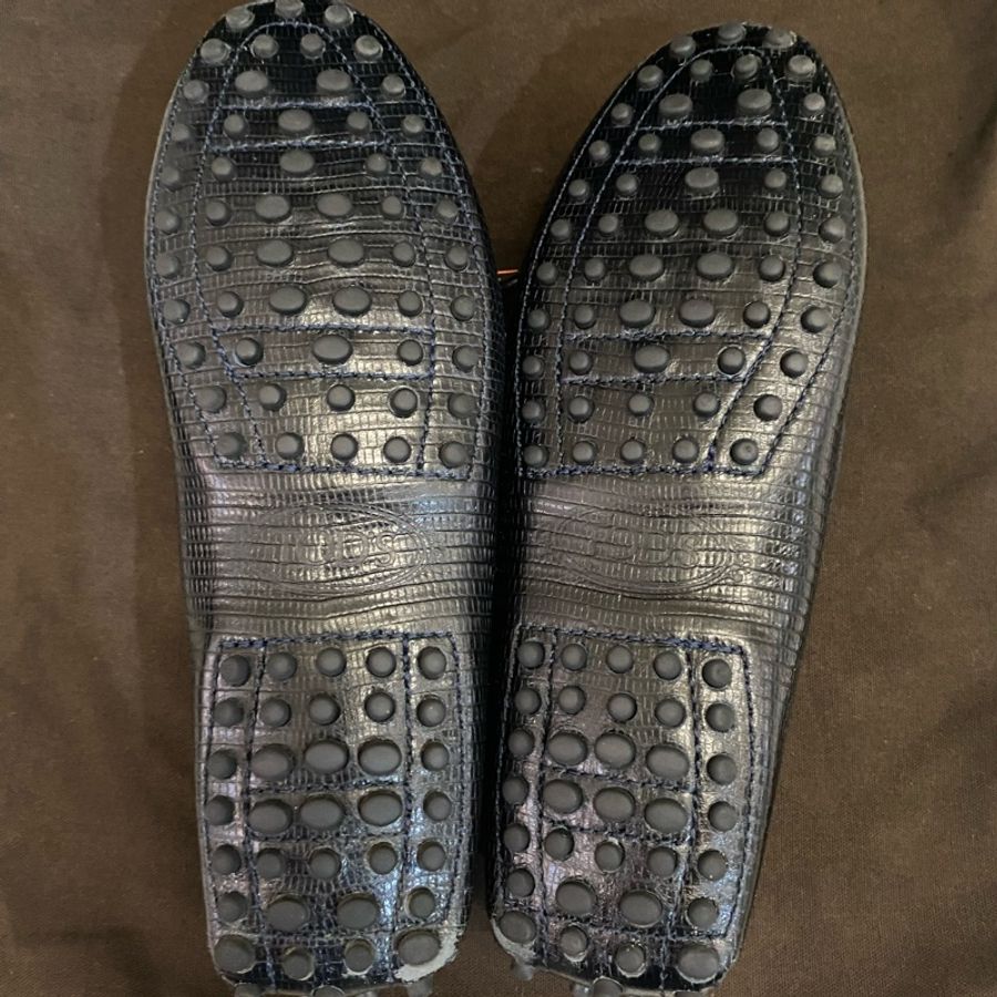Tod’s豆豆鞋深藍近黑色-4