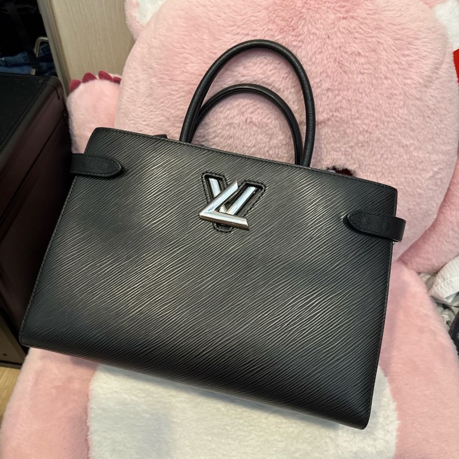 LV TWIST TOTE系列EPI水波紋牛皮雙層手提/肩背包(黑色)-0