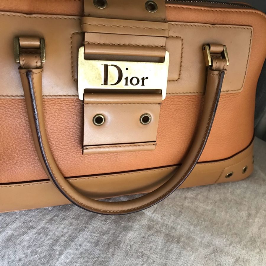 🍎優惠中🍎Dior⭐️ Dior punk包/Christian Dior Oblique貝殼包/保齡球包🪢正品🪢況好🪢手拿/手提/自➕肩Dior 貝殼包/保齡球包/手提包🪢正品🪢況好🪢手拿/手提/自➕肩帶🉑️肩背/側背/斜背🪢美拉德色🪢 🉑️肩背/側背/斜背🪢美拉德色🪢-24