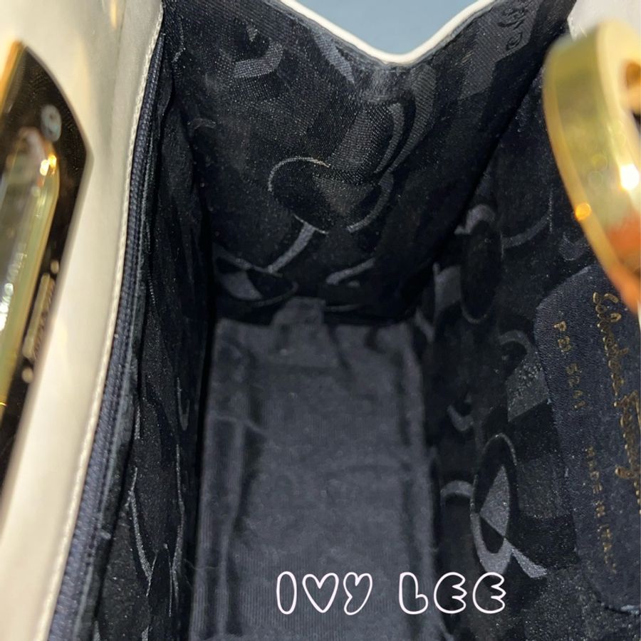 Salvatore Ferragamo 菲拉格慕 P21 5241Gancini皮革金鏈條包單肩包斜背包 米白色二手精品-4