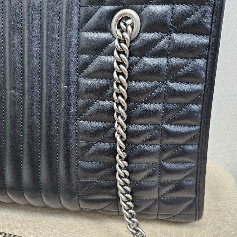 Gucci GG Marmont 銀Logo絎縫肩背包-14