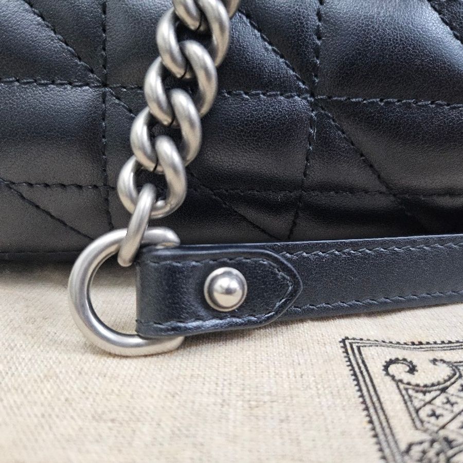 Gucci GG Marmont 銀Logo絎縫肩背包-42