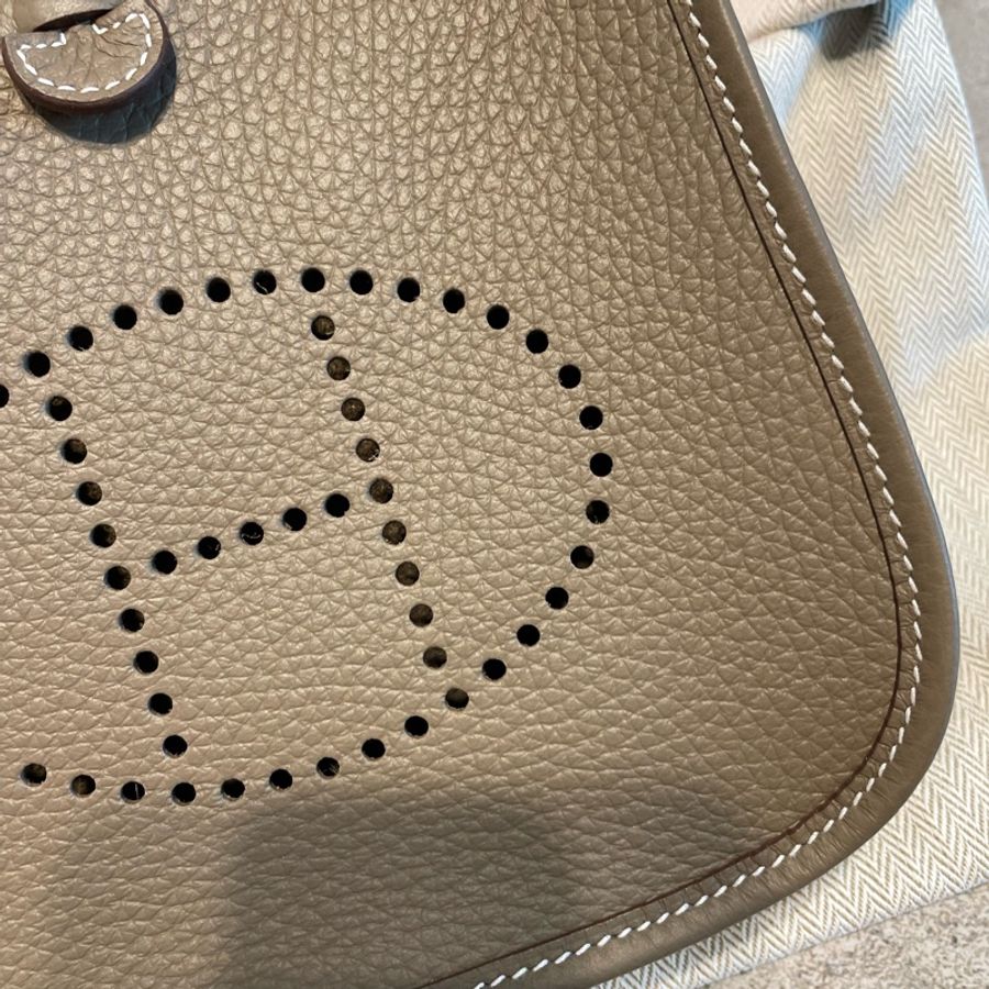 Hermes Amazone 16 mini Evelyne 大象灰併藍金扣 (Etoupe/ Bleu) GHW-8