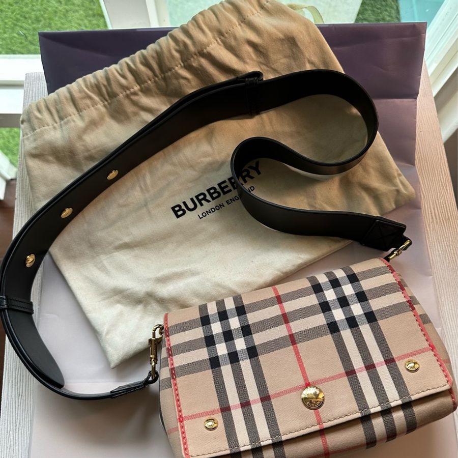 BURBERRY 小款 格紋帆布小牛皮襯裡手拿斜背包(駝米色)-7