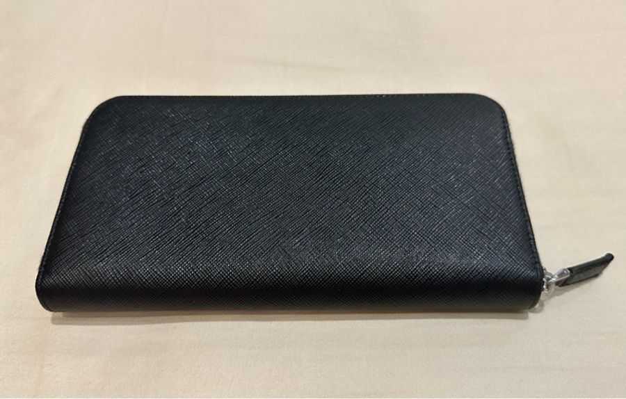 Prada 黑色 Saffiano 皮夾 珐瑯 金屬三角牌 防刮皮革 全新品 男用 長夾 牛皮-2