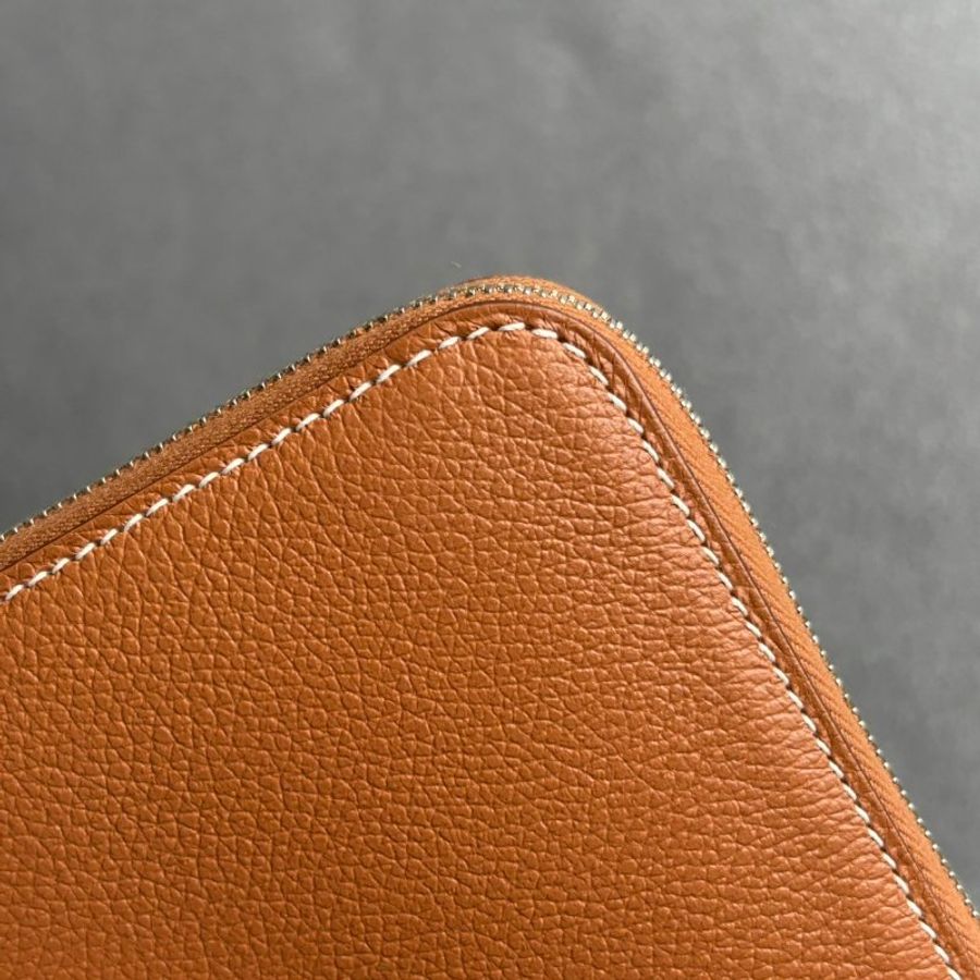 ::HERMES:: Silk In 棕色絲巾短夾 內裡狗狗動物花紋-8