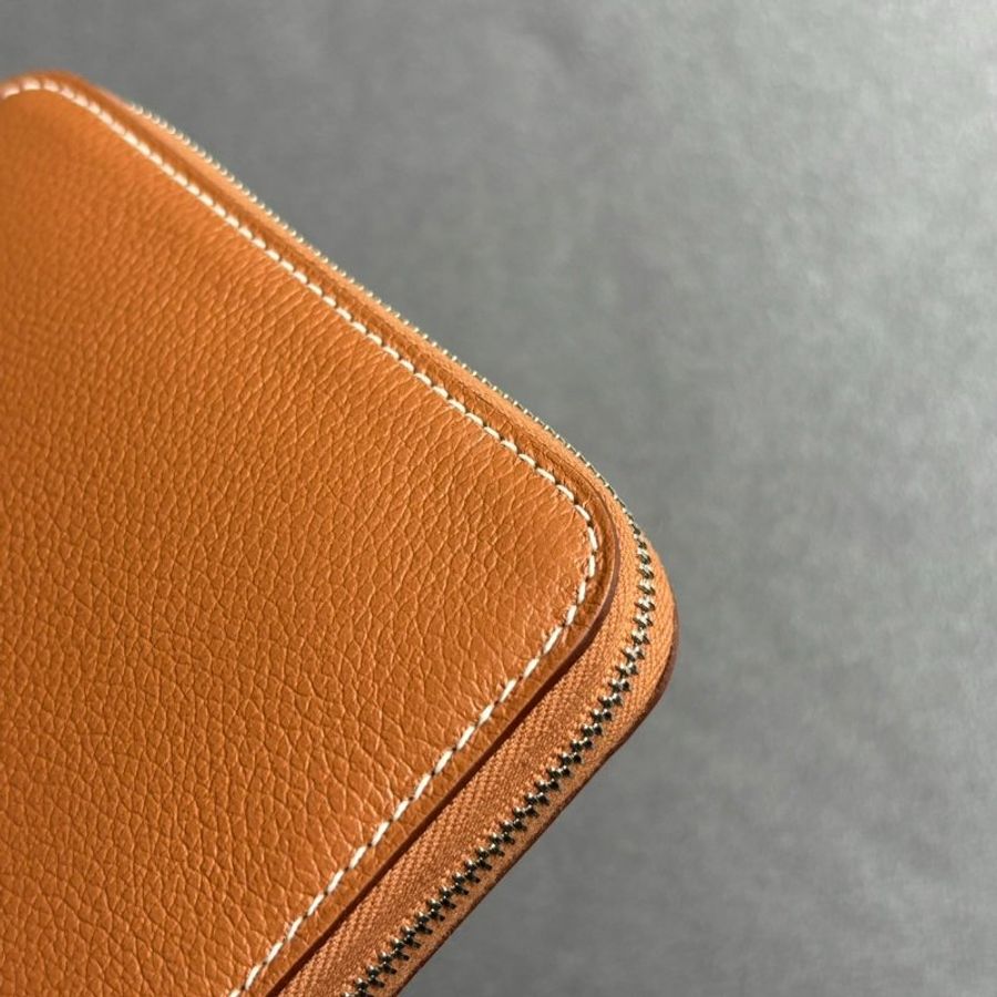 ::HERMES:: Silk In 棕色絲巾短夾 內裡狗狗動物花紋-9