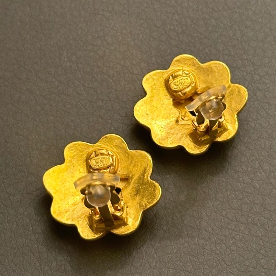 中古香奈兒金夾式耳環-6