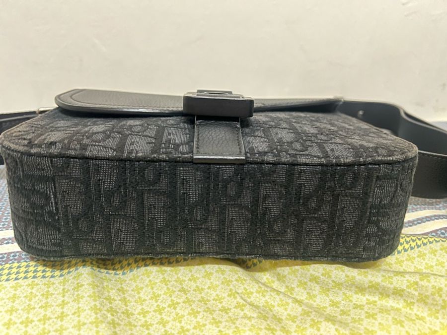 Dior Saddle 小型翻蓋郵差包-9