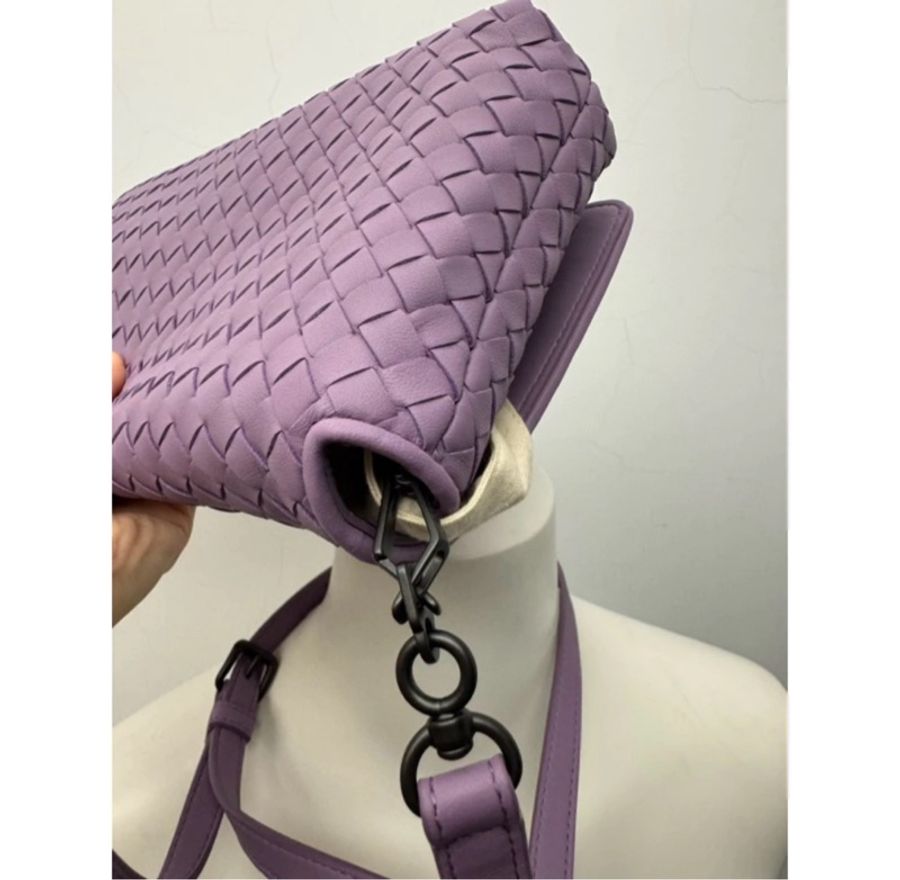 絕版全新BOTTEGA VENETA經典編織小羊皮翻蓋鏈帶斜背包(粉紫 防塵袋應該不見了 購於BV-14