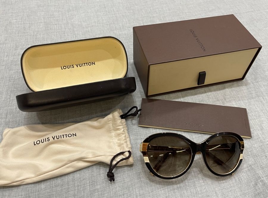 降價 Louis Vuitton金邊貓眼墨鏡-0