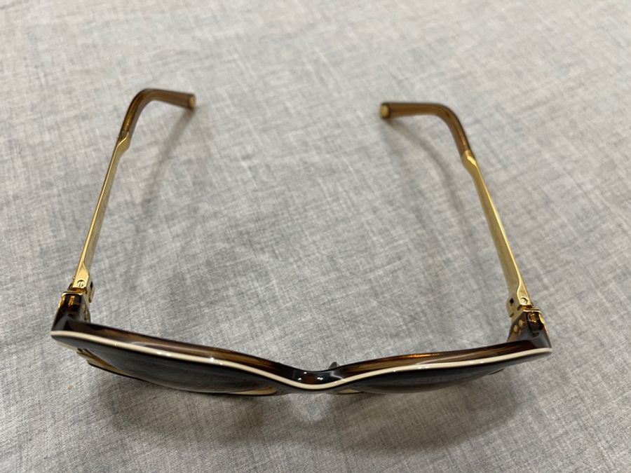 降價 Louis Vuitton金邊貓眼墨鏡-2