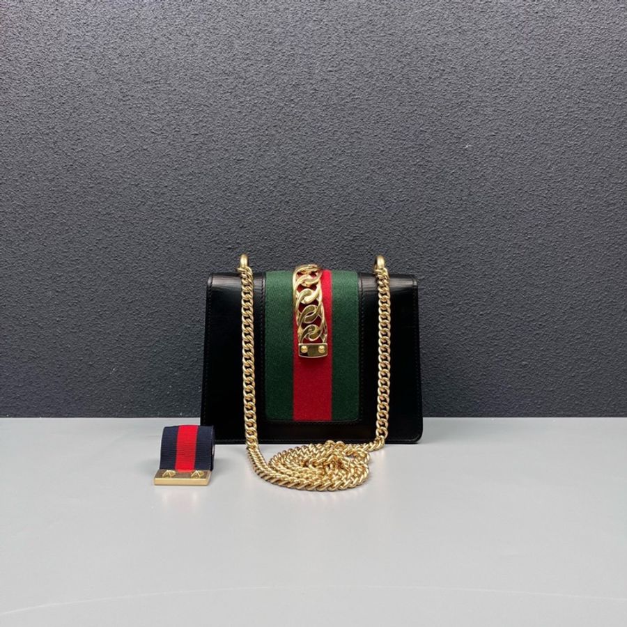 Gucci古馳 黑金全皮Sylvie小號塞爾維亞鏈條包-1