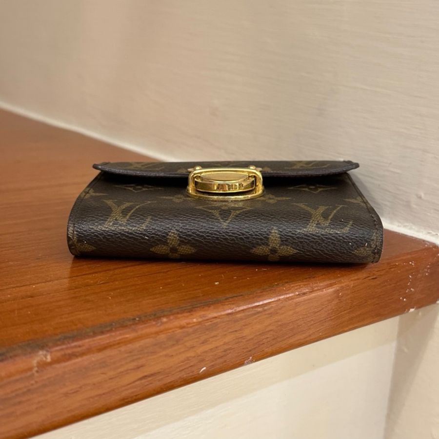 LV 咖花紋金釦絕版短夾-2
