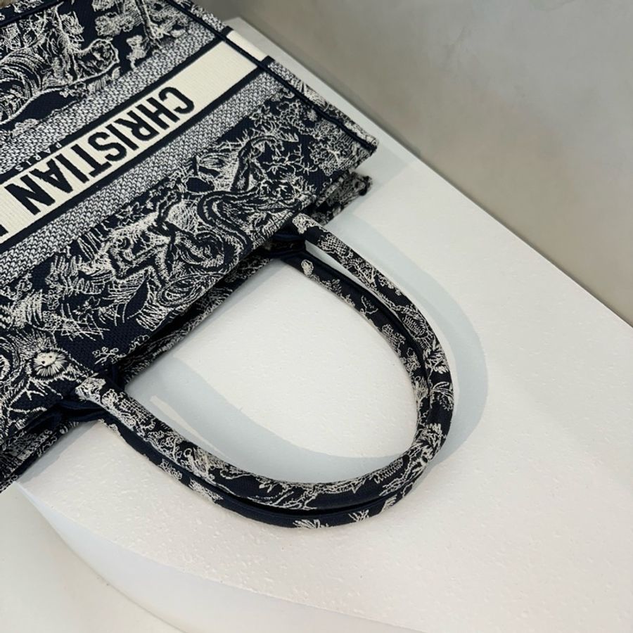 Dior 刺繡動物園tote-3