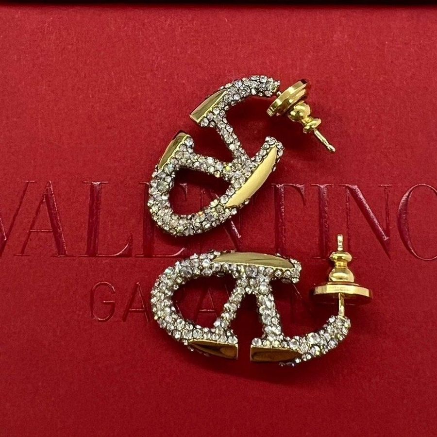 Valentino VLogo the Bold Edition 施華洛世奇水晶鑲嵌橢圓針式耳環《2024季度★全新商品 》-4