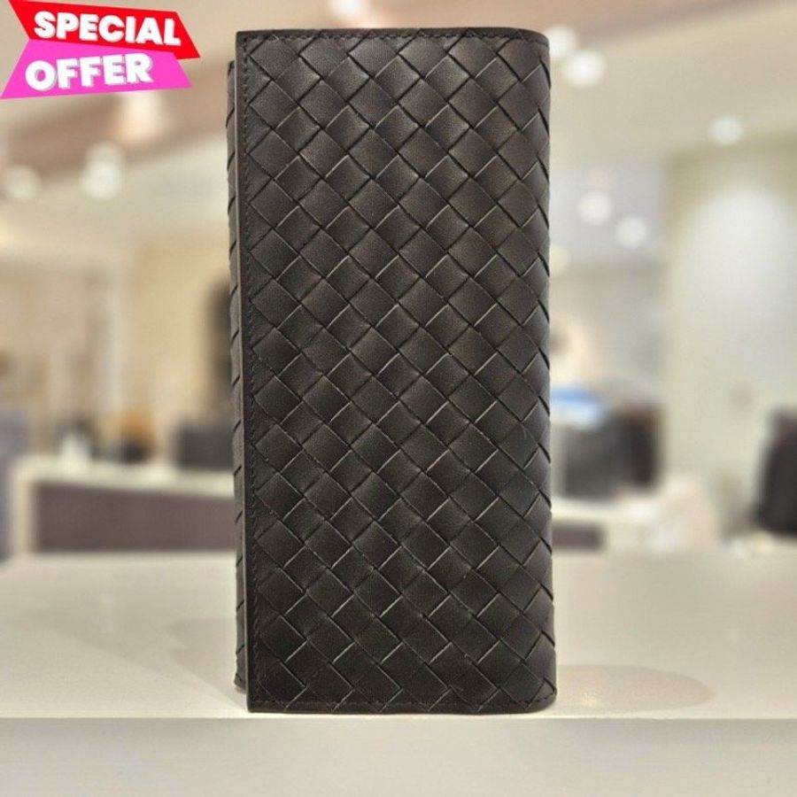 🎉新品好折扣✨Bottega Veneta 120697 男款翻蓋編織小牛皮長夾/錢包 深棕色-0