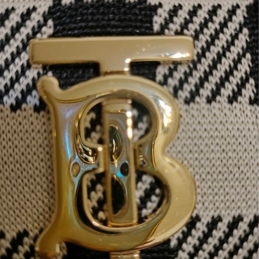 Burberry 🏾棕色肩背包 去年台北101購入-3