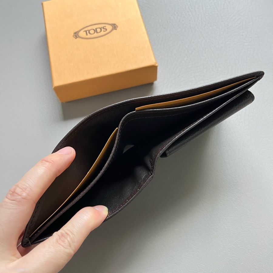 Tod’s 咖啡色牛皮零錢袋短夾-16