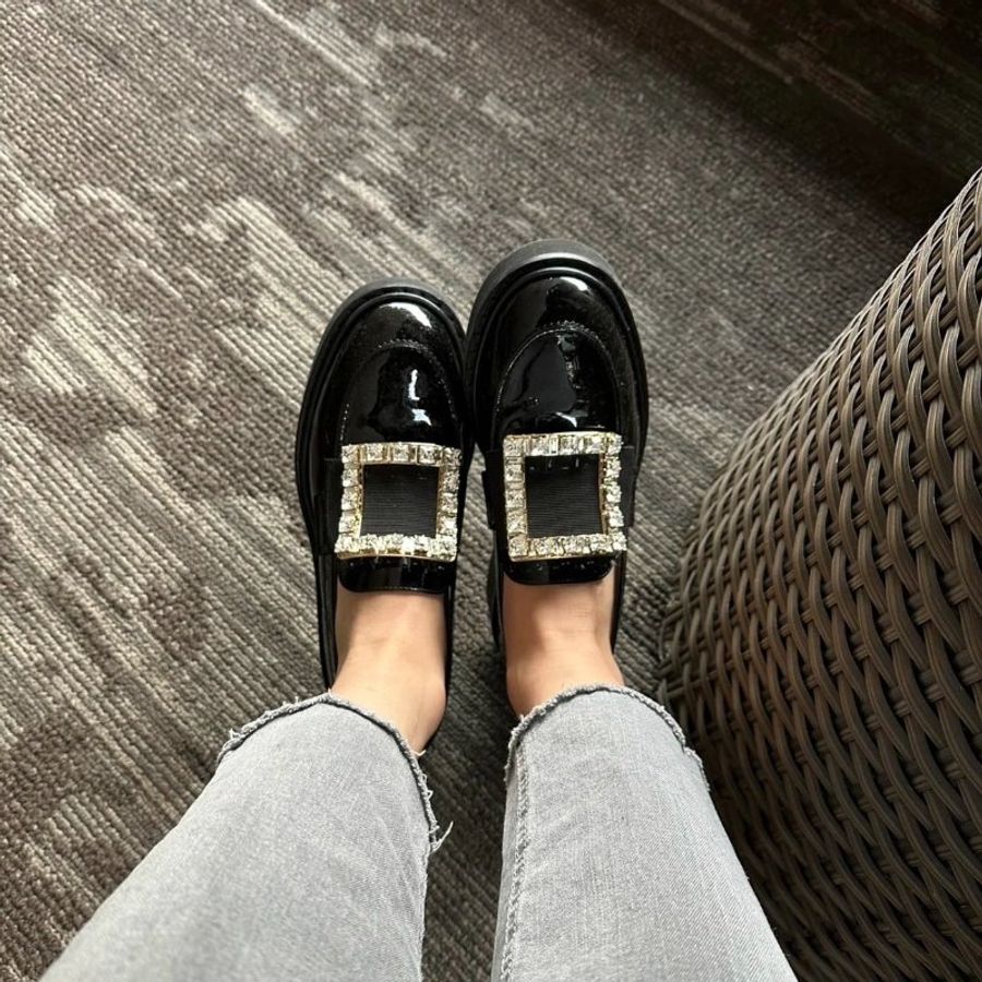 Roger Vivier 女款Viv Rangers 鑽釦樂福鞋 增高4.5公分 黑色 IT 35/35.5/36/36.5/37/37.5/38/39《2024季度 》-1