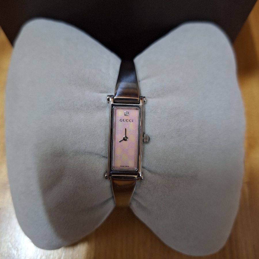 Gucci 1500L 美鑽粉色經典Logo手環錶-14
