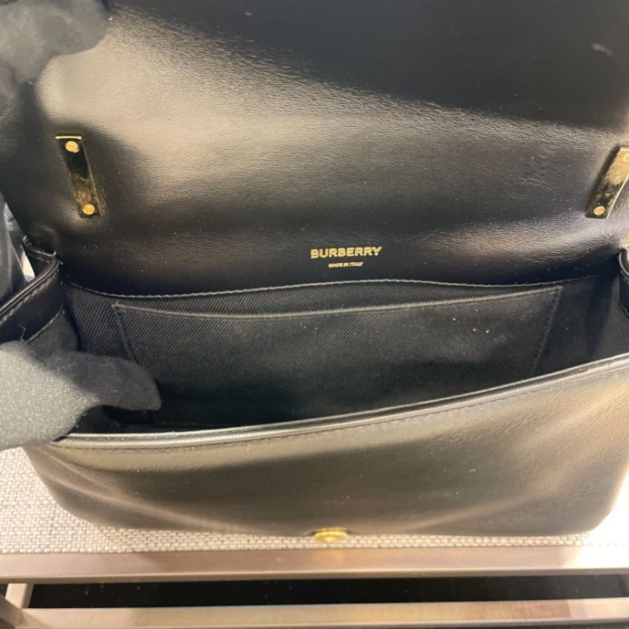 🎁折扣倒數🎁Burberry 80595101 小款 羔羊皮 Lola 蘿納包 黑色-12