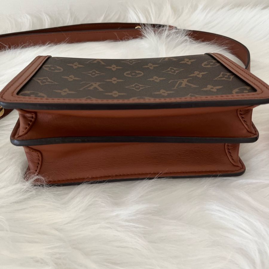 (特定客人已訂)LV M44580 DAUPHINE系列帆Reverse皮革飾邊帆布肩斜背包-4