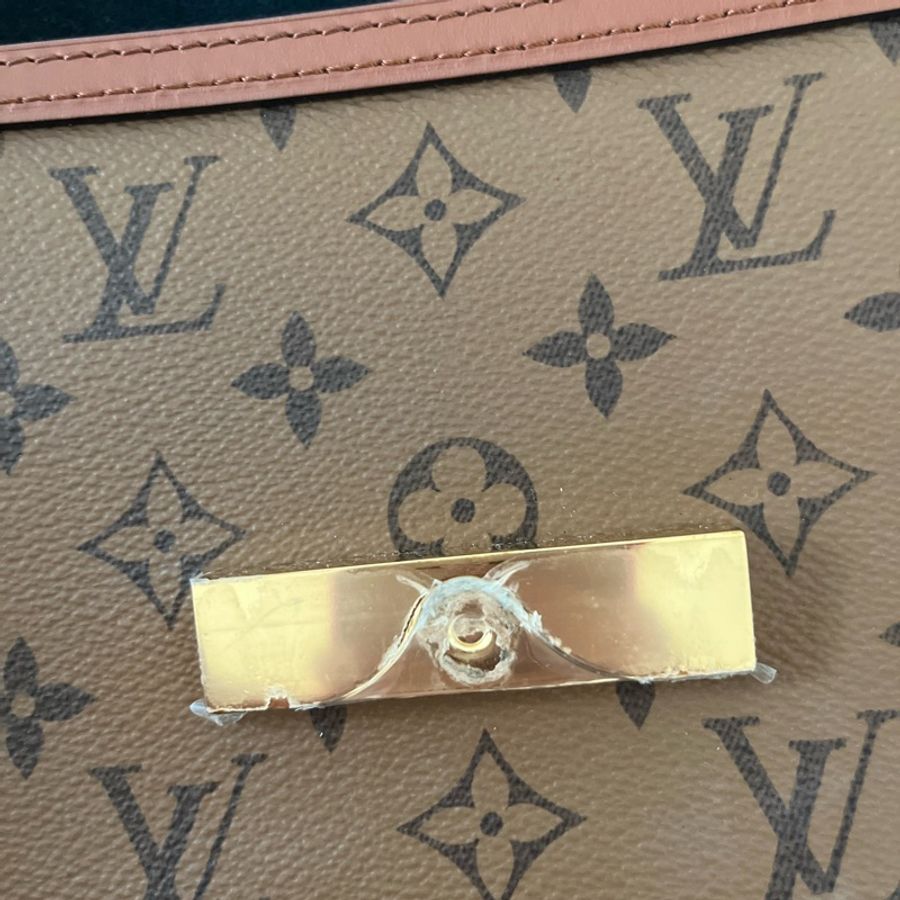 (特定客人已訂)LV M44580 DAUPHINE系列帆Reverse皮革飾邊帆布肩斜背包-12