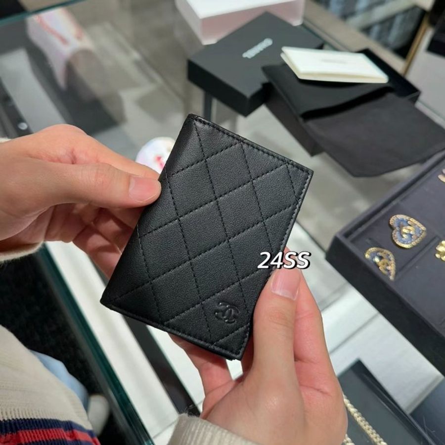 CHANEL 香奈兒 So Black 經典雙C LOGO菱格紋小牛皮摺疊萬用卡夾-2