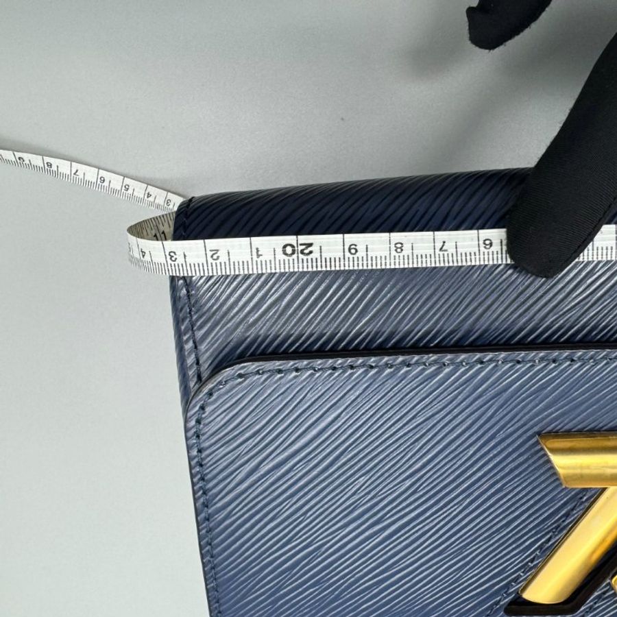 LV TWIST 藍金鏈條包-24