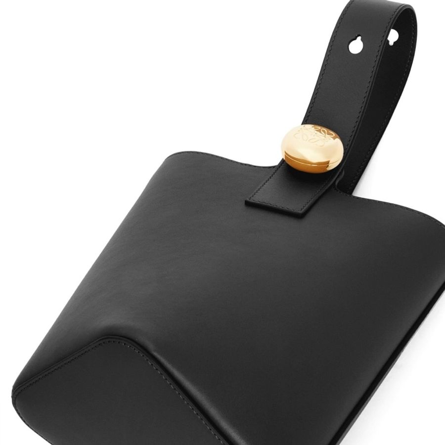 Loewe mini pebble 水桶包-5
