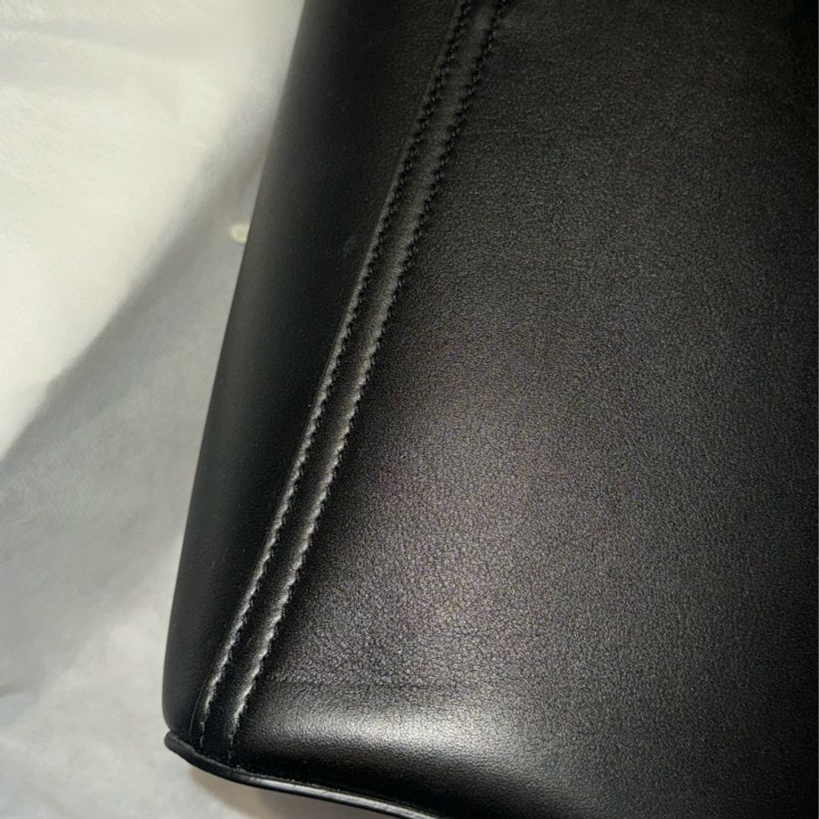 Loewe mini pebble 水桶包-7