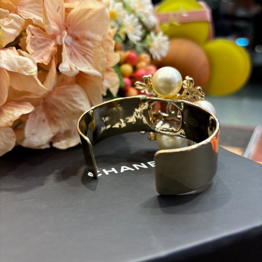 Chanel珍珠雙C淡金手環-3