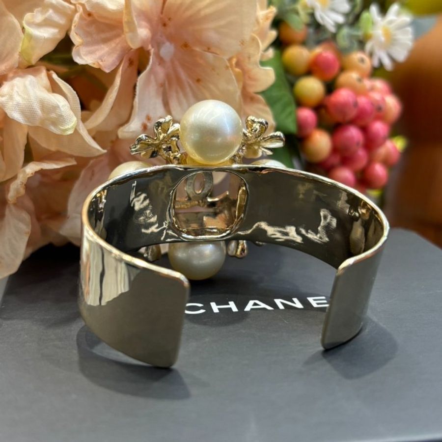 Chanel珍珠雙C淡金手環-4