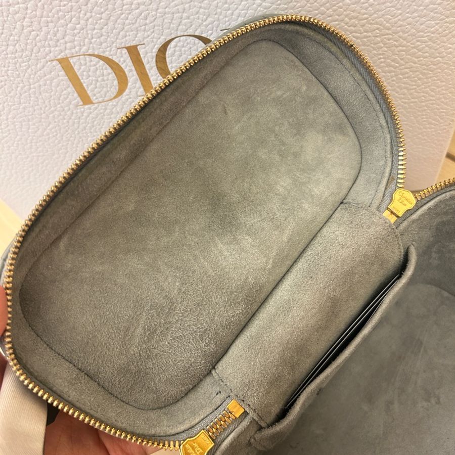 Dior 小碼 超甜 DiorTravel 化妝包 超美全皮革 藍灰色 很好裝-8